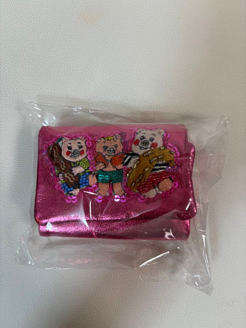 【新品未使用】タマオワールド　財布　三匹の子豚　刺繍　ミニ財布