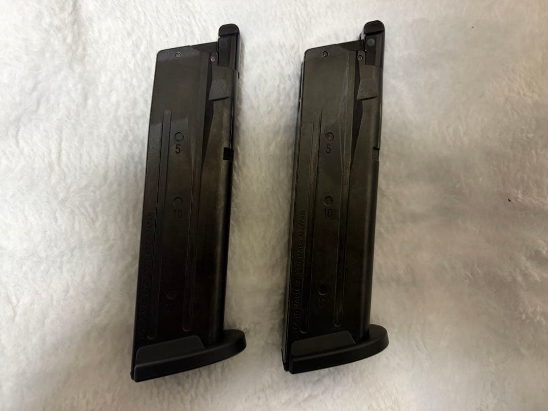 P320 FULL SIZU 東京マルイ ガスブローバックガン　予備マグ付き