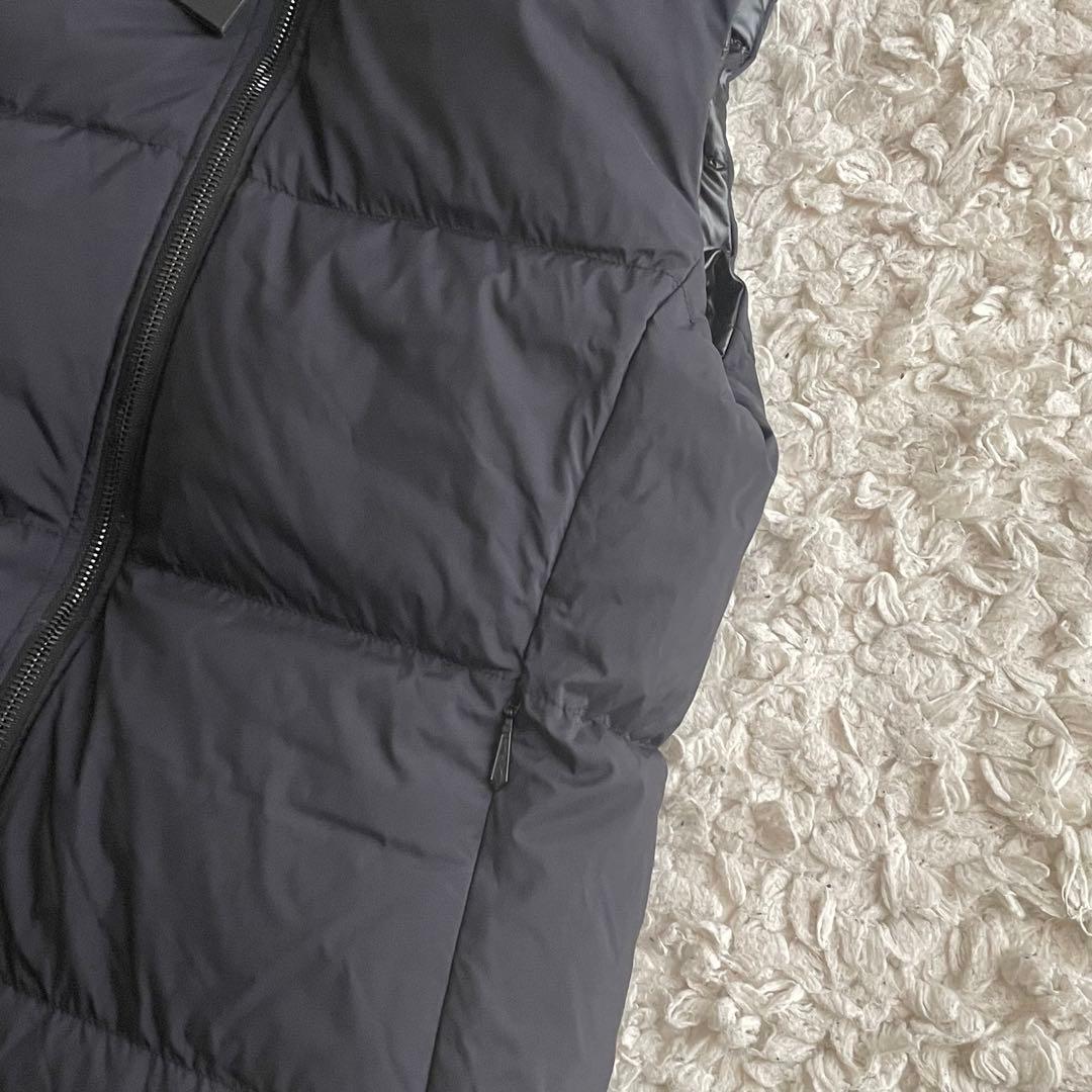 【美品】TATRASリバーシブル ダウンベストタグ付