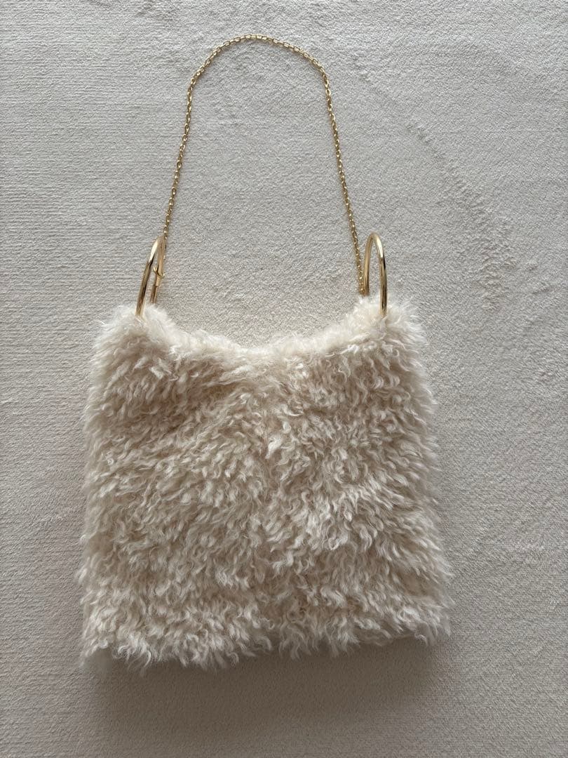 ガリャルダガランテ　エコファーリングバック　オフホワイト