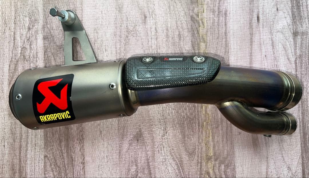 AKRAPOVIC  S 1000 RR マフラー