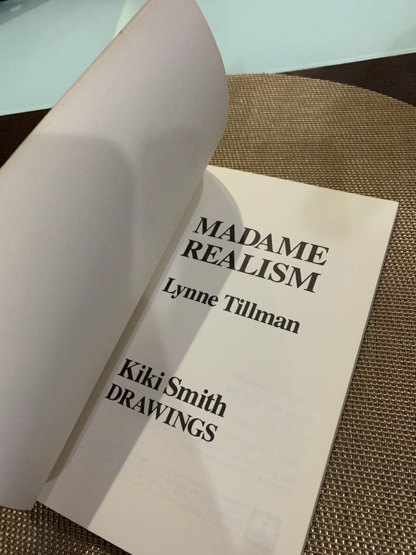 洋書 Lynne Tillman MADAME REALISM Kiki Smith