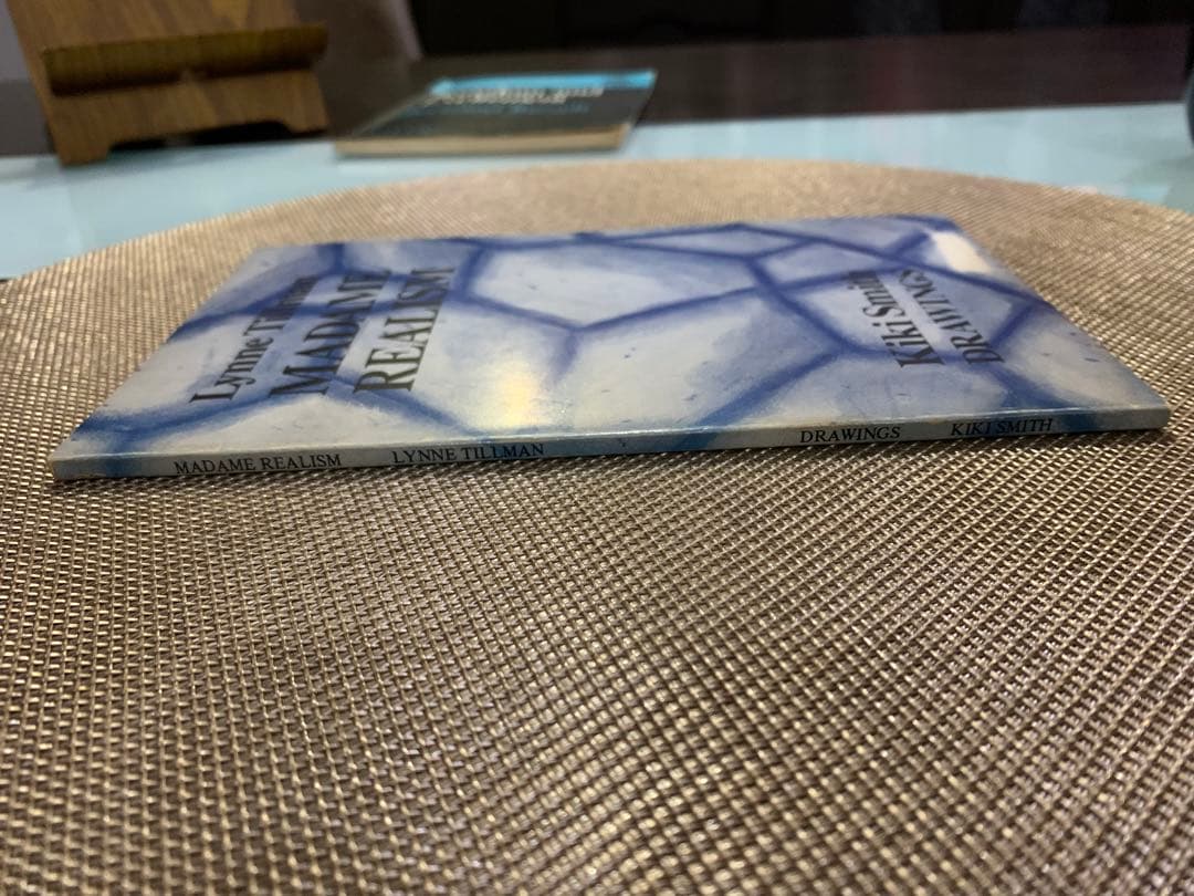 洋書 Lynne Tillman MADAME REALISM Kiki Smith