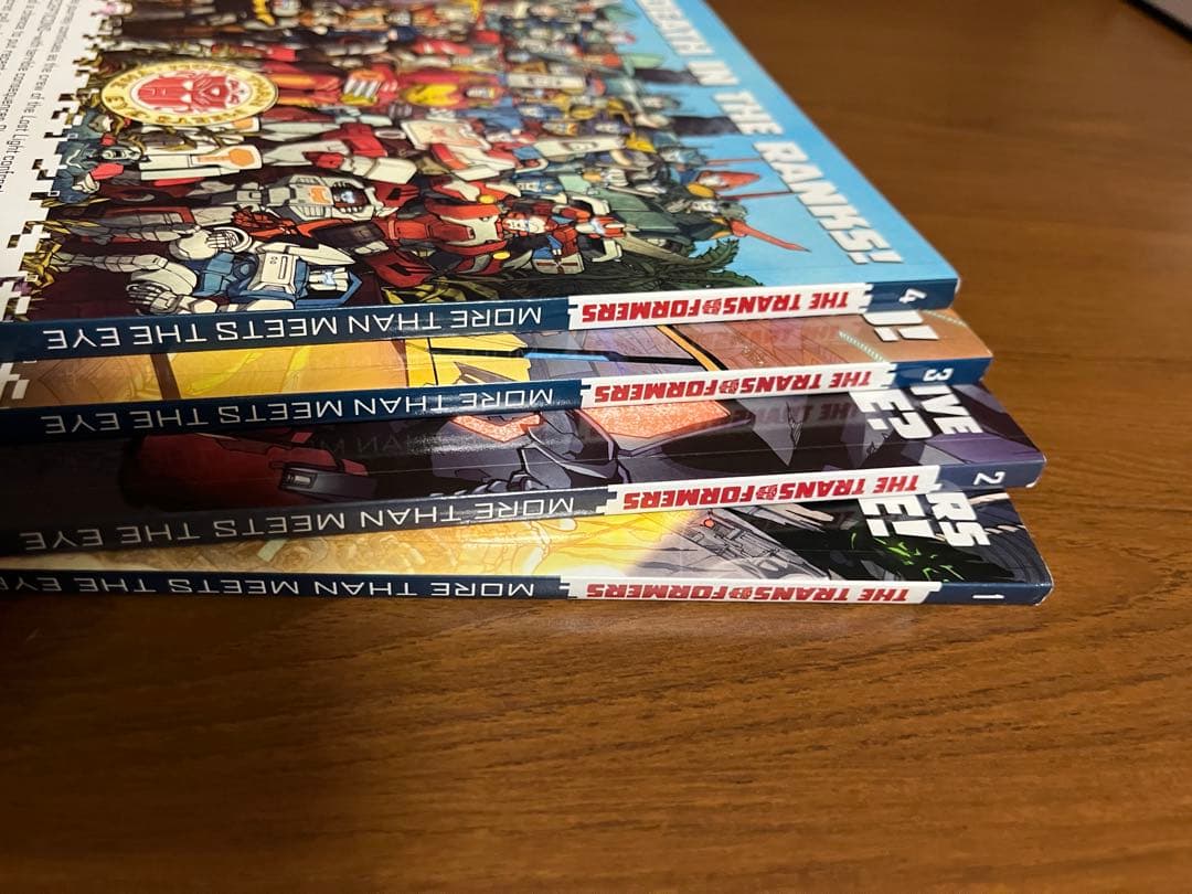 洋書 Transformers:More Than Meets the Eye 1-4