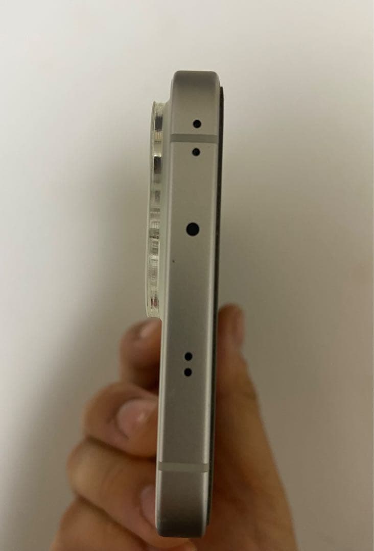 Oppo Reno14 5G 本体、オパールホワイト