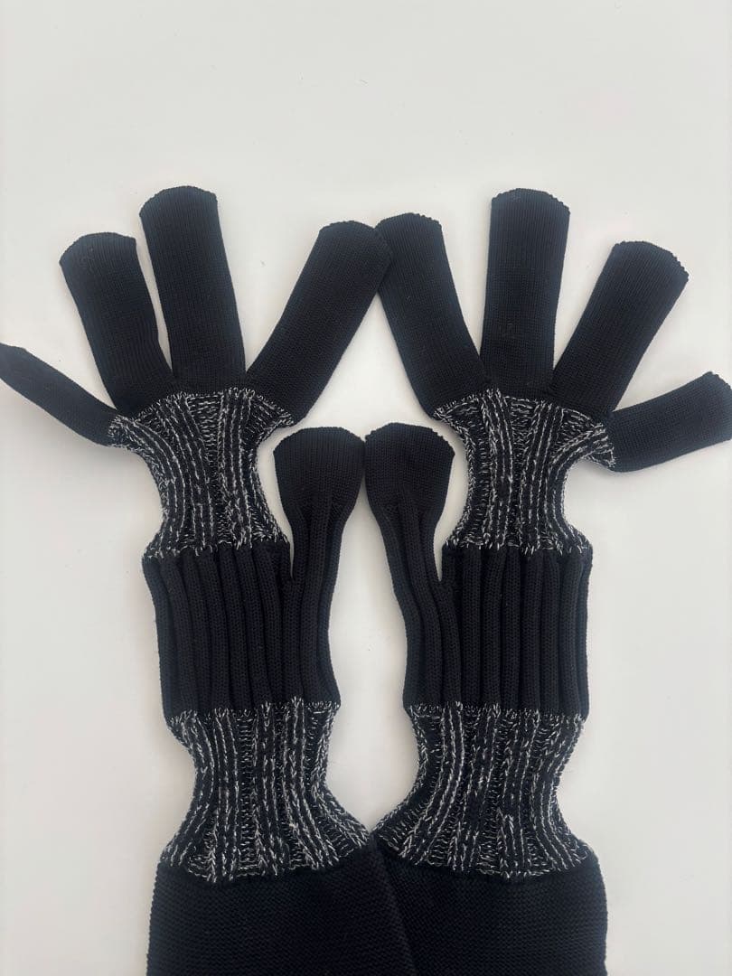 新品未使用CFCLシーエフシーエルニットロンググローブ手袋黒シルバー