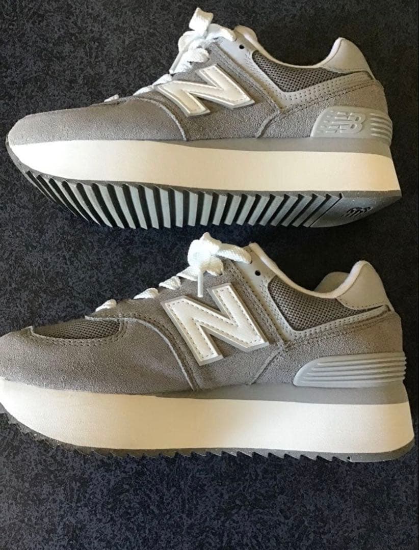 1/31まで大幅値引き❗️ NBニューバランス厚底スニーカー574 24.5