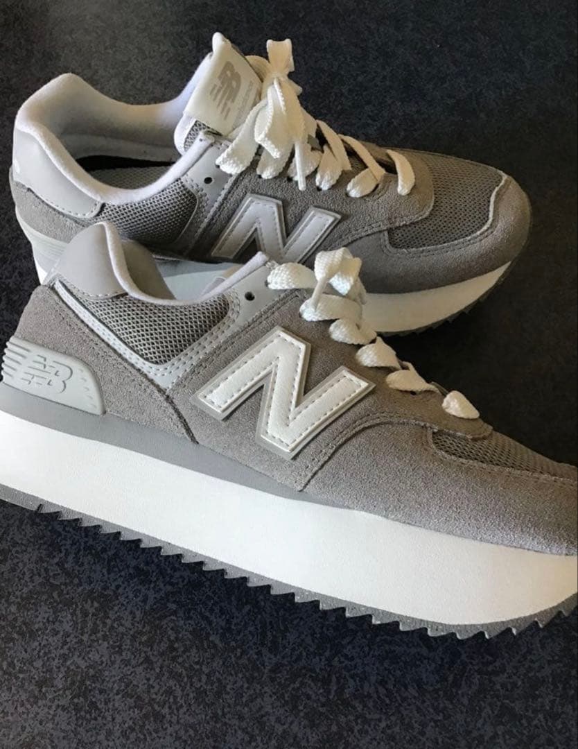 1/31まで大幅値引き❗️ NBニューバランス厚底スニーカー574 24.5
