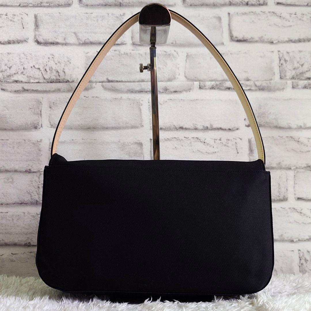 美品 ジバンシィ ポーチ付き ショルダーバッグ 4Gロゴ ブラック ワンショル