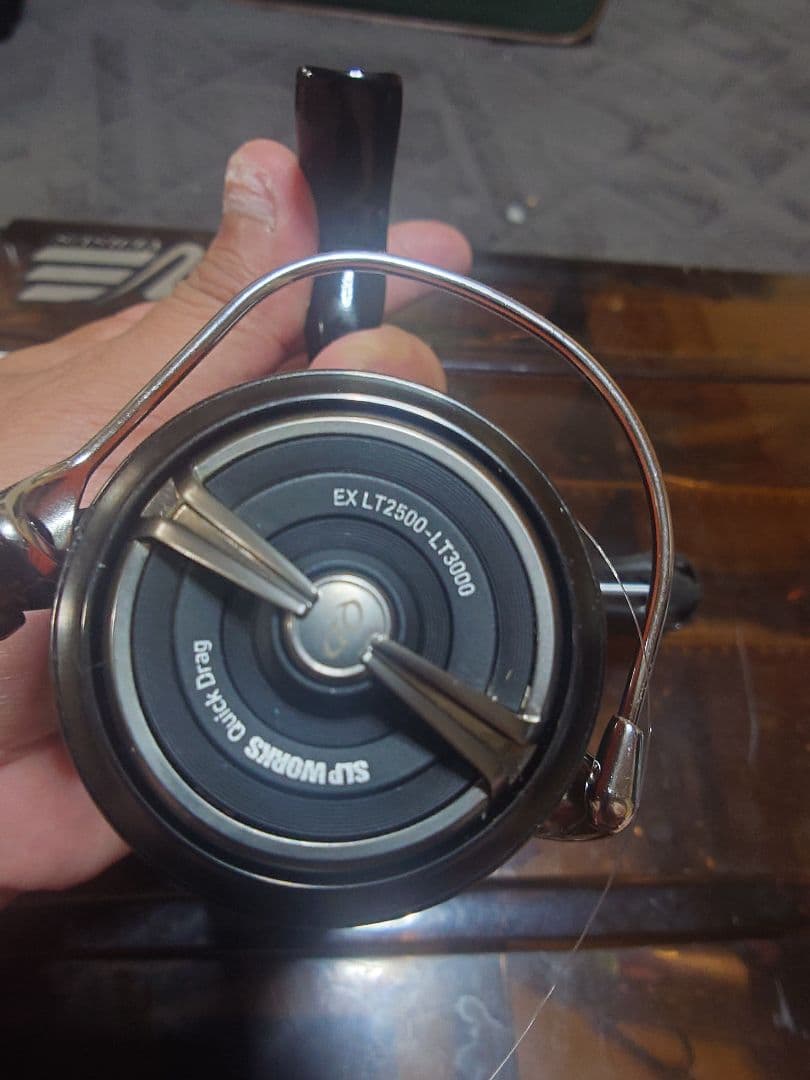 リール 24CERTATE CUSTOM BODY ST FC 2500-XH-SLPW