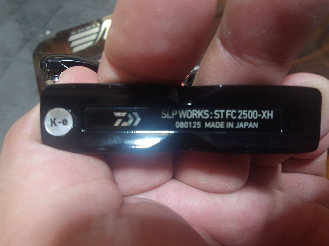 リール 24CERTATE CUSTOM BODY ST FC 2500-XH-SLPW