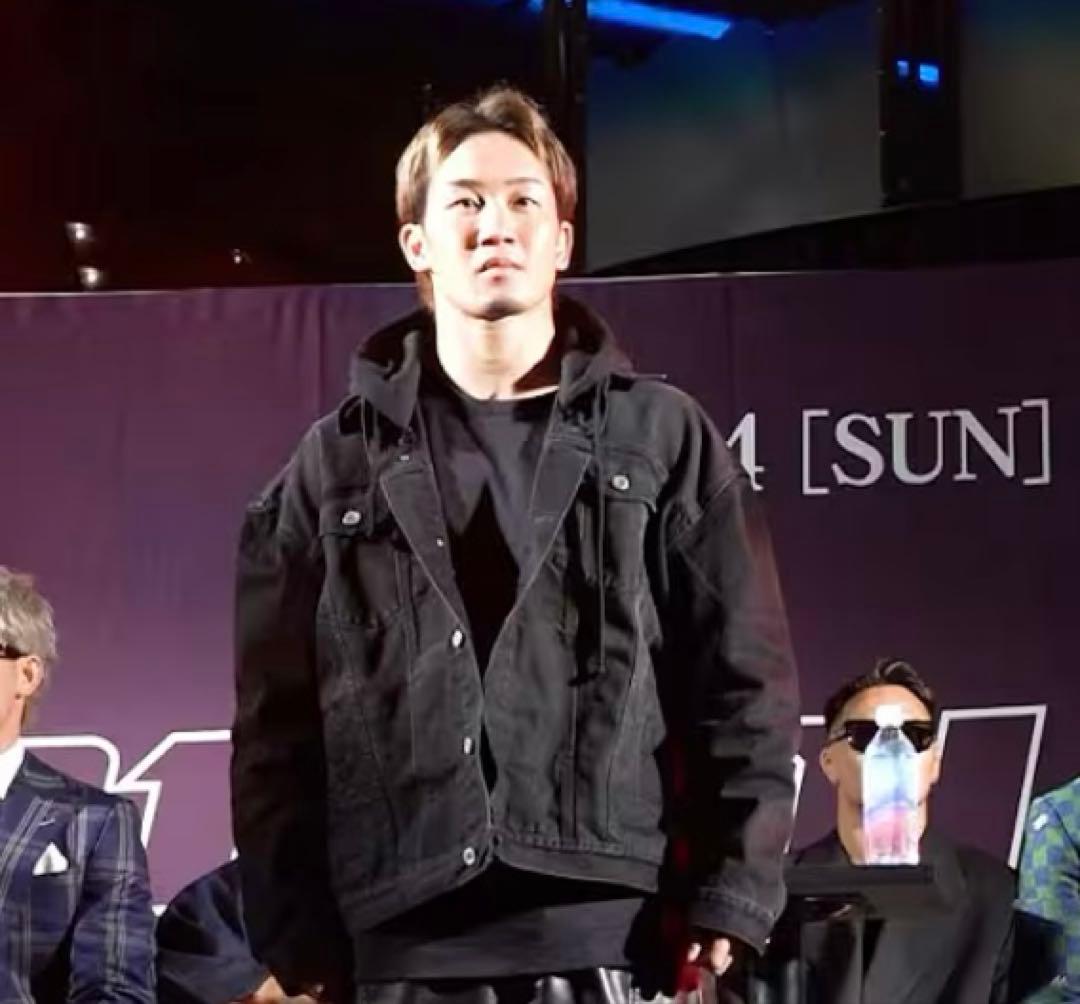 【朝倉未来　着用】VETEMENTS フード デニムジャケット