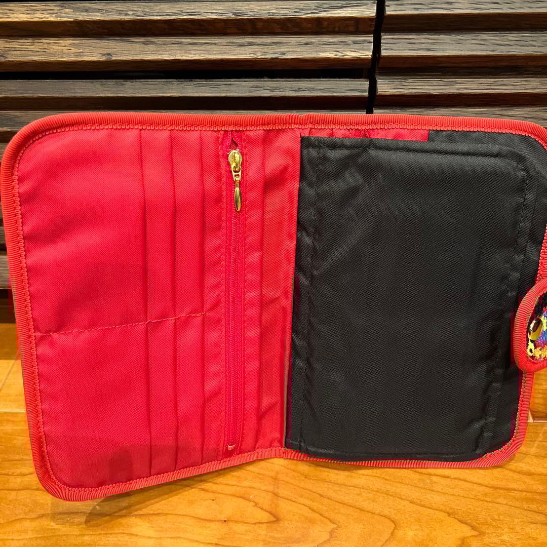 フェイラー ハイジ　母子手帳ケース　マルチケース　黒×赤