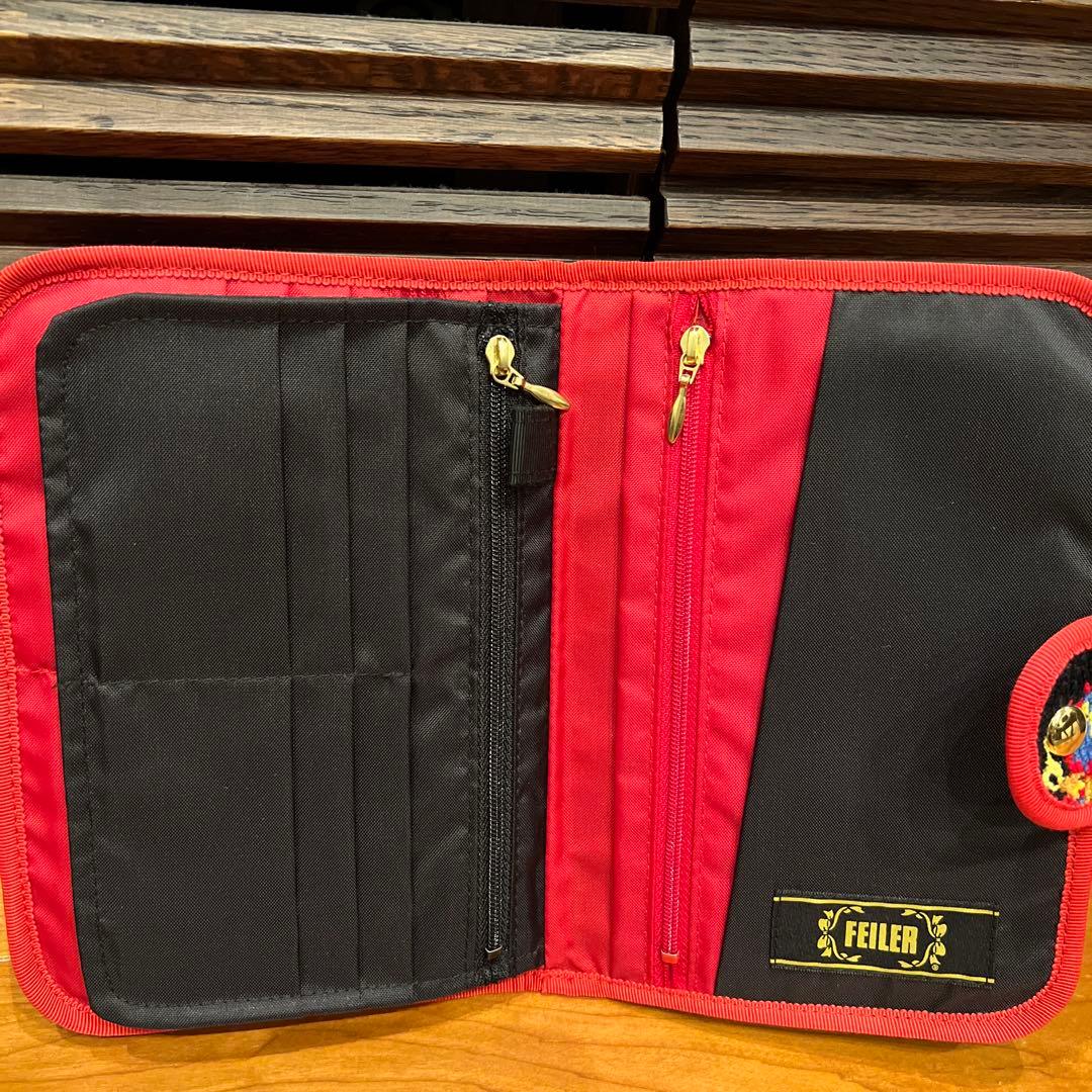 フェイラー ハイジ　母子手帳ケース　マルチケース　黒×赤