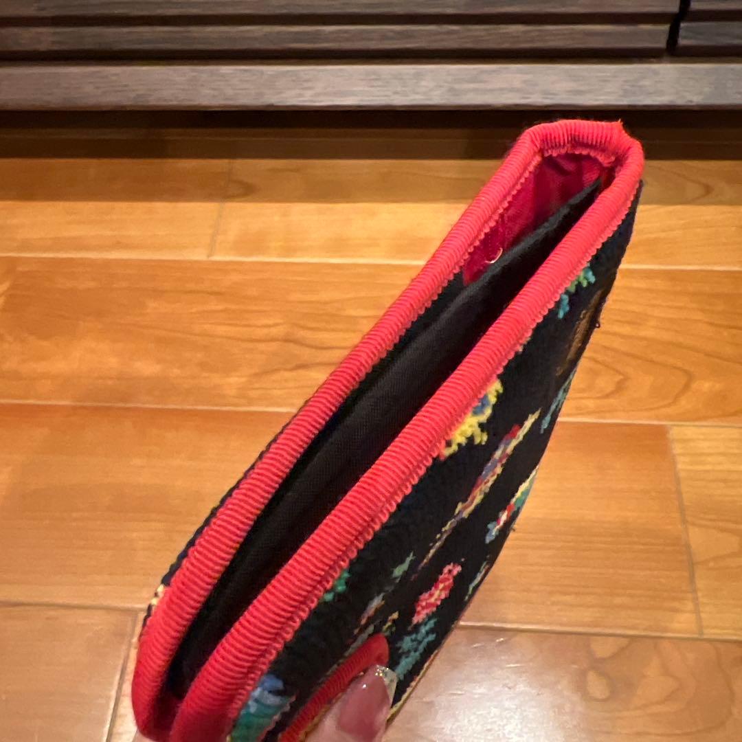 フェイラー ハイジ　母子手帳ケース　マルチケース　黒×赤