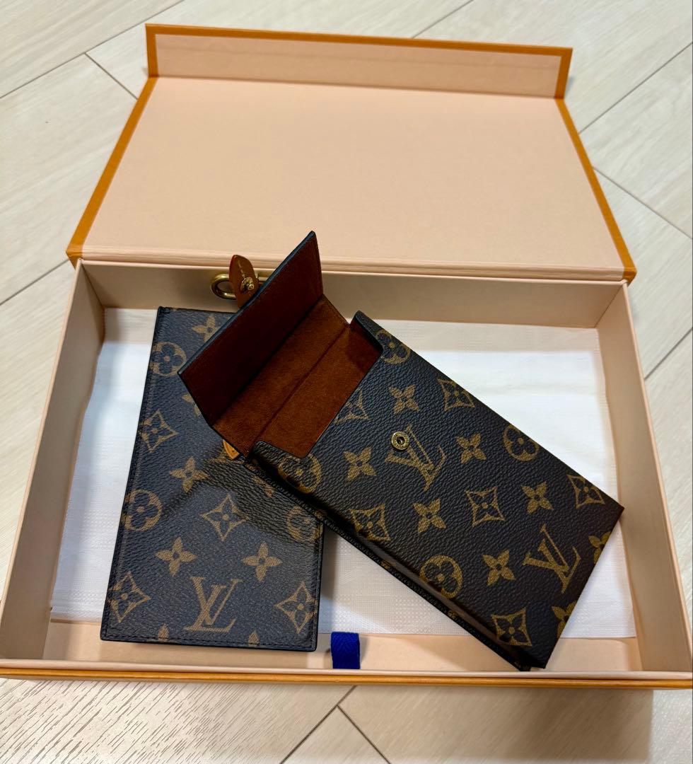 【未使用品】【バラ売可】Louis Vuitton モノグラム 携帯ケース2個