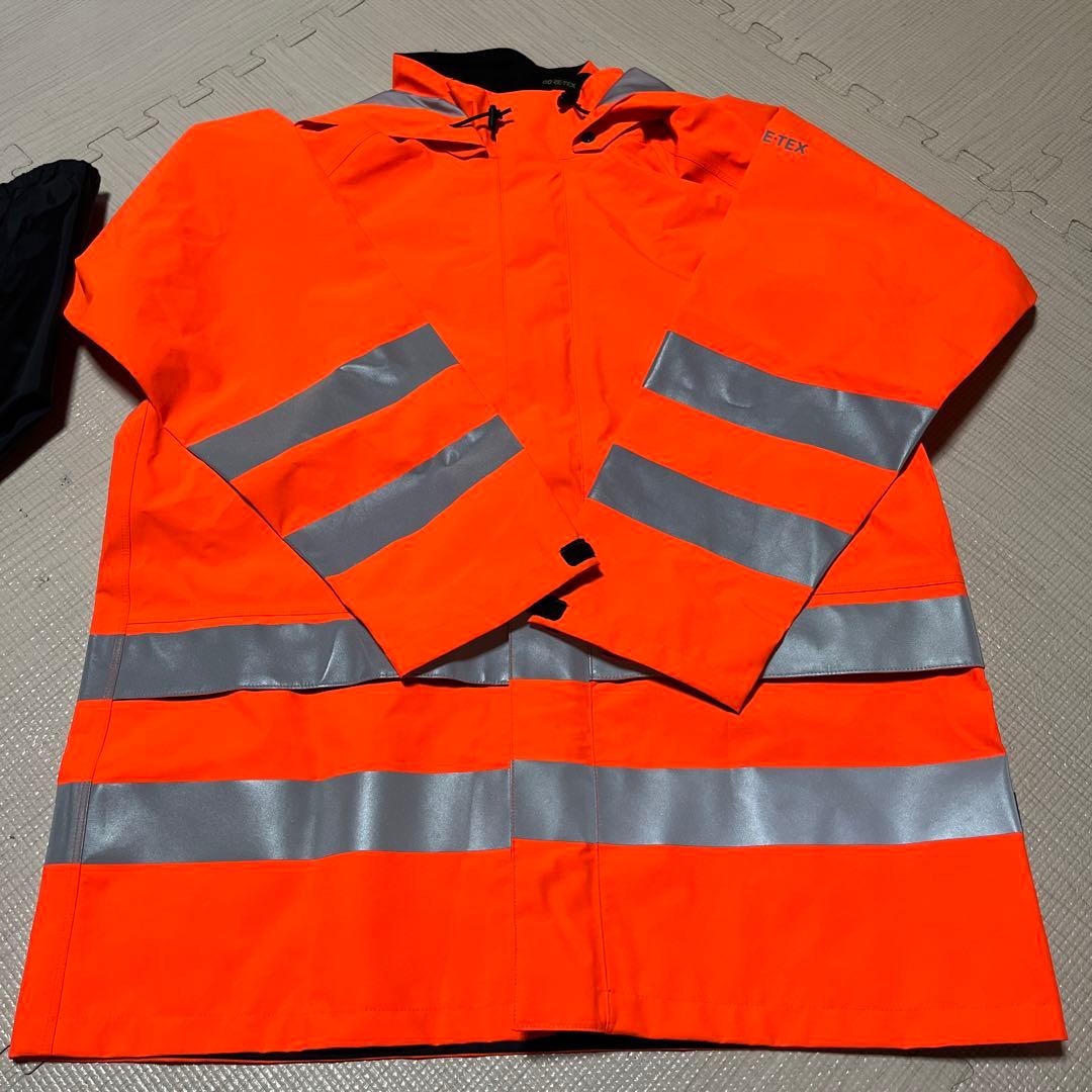 ゴアテックス　高視認仕様　上衣