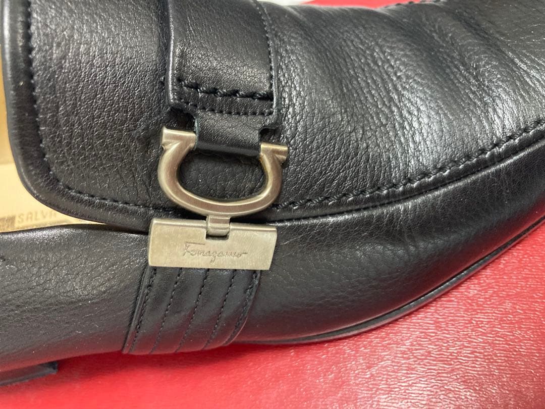 Salvatore Ferragamo ブラックローファー
