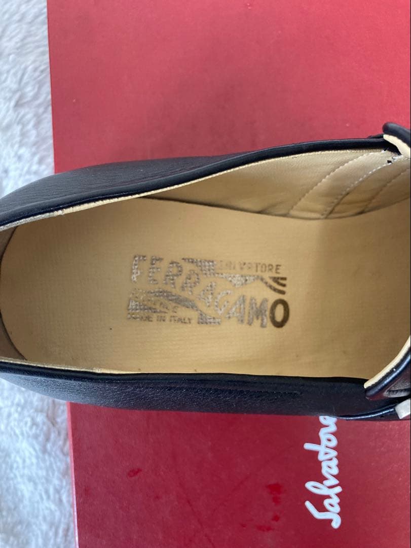 Salvatore Ferragamo ブラックローファー