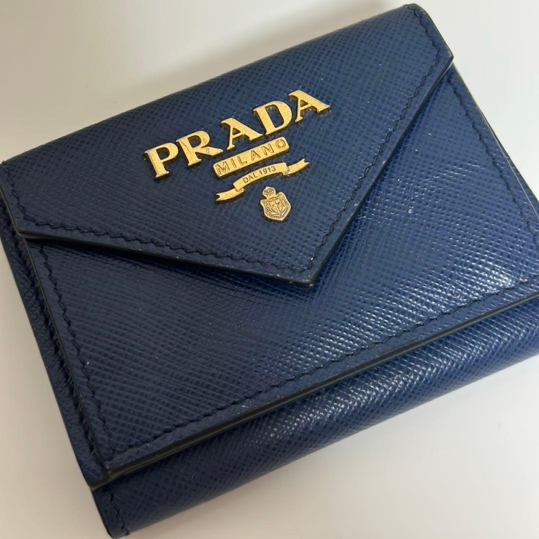 PRADA サフィアーノレザー 三つ折り財布　ブルー