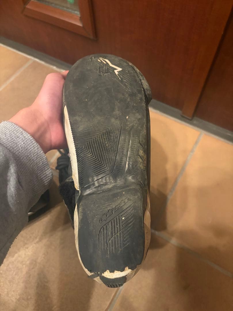 アルパインバイク用レーシングブーツ