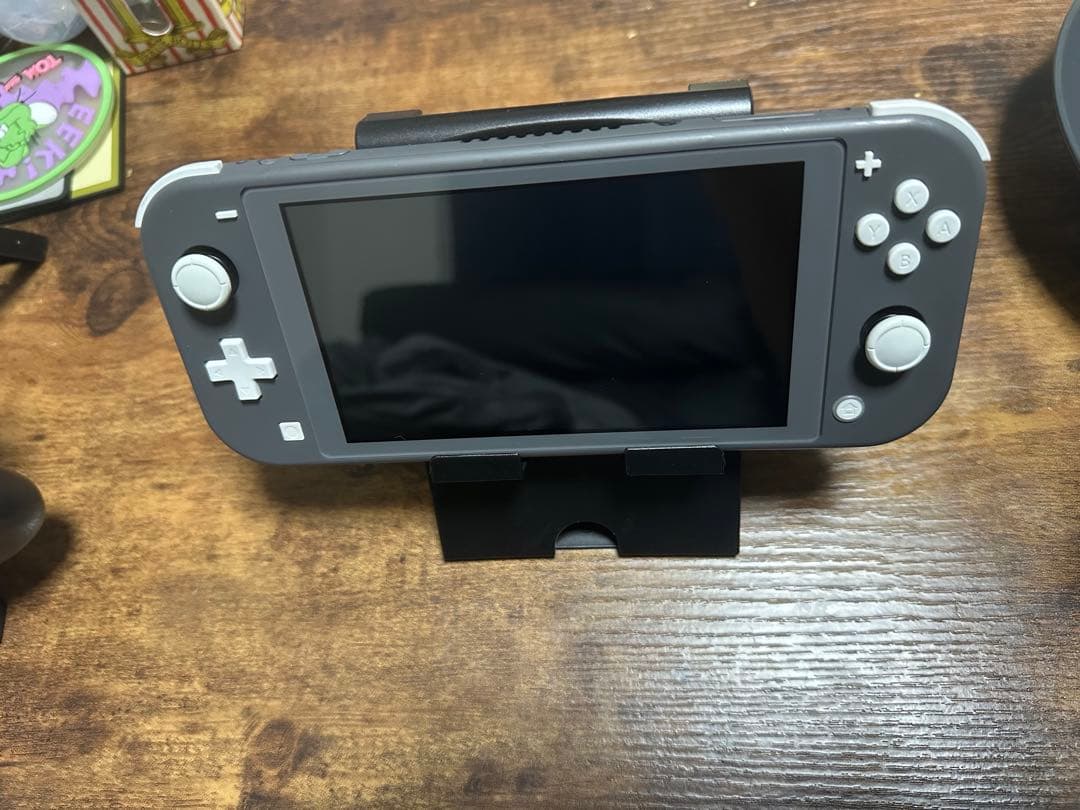 2024年製　Nintendo Switch Lite グレー 本体 充電器付き