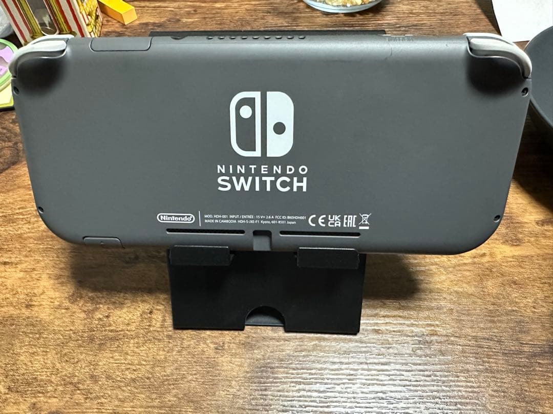 2024年製　Nintendo Switch Lite グレー 本体 充電器付き