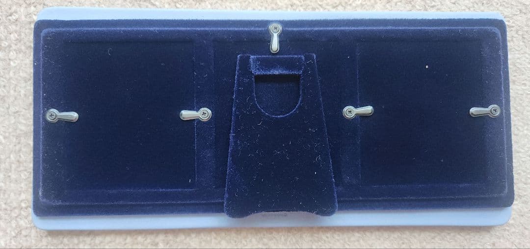 <新品未使用>  陶器 3連フォトフレーム 日本未発売品