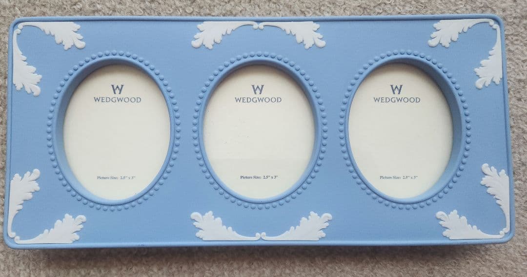 <新品未使用>  陶器 3連フォトフレーム 日本未発売品