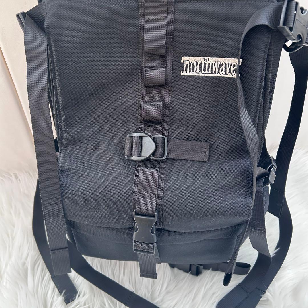 多機能バックパック　northwave リュック　スノボー　ストリート　ブラック