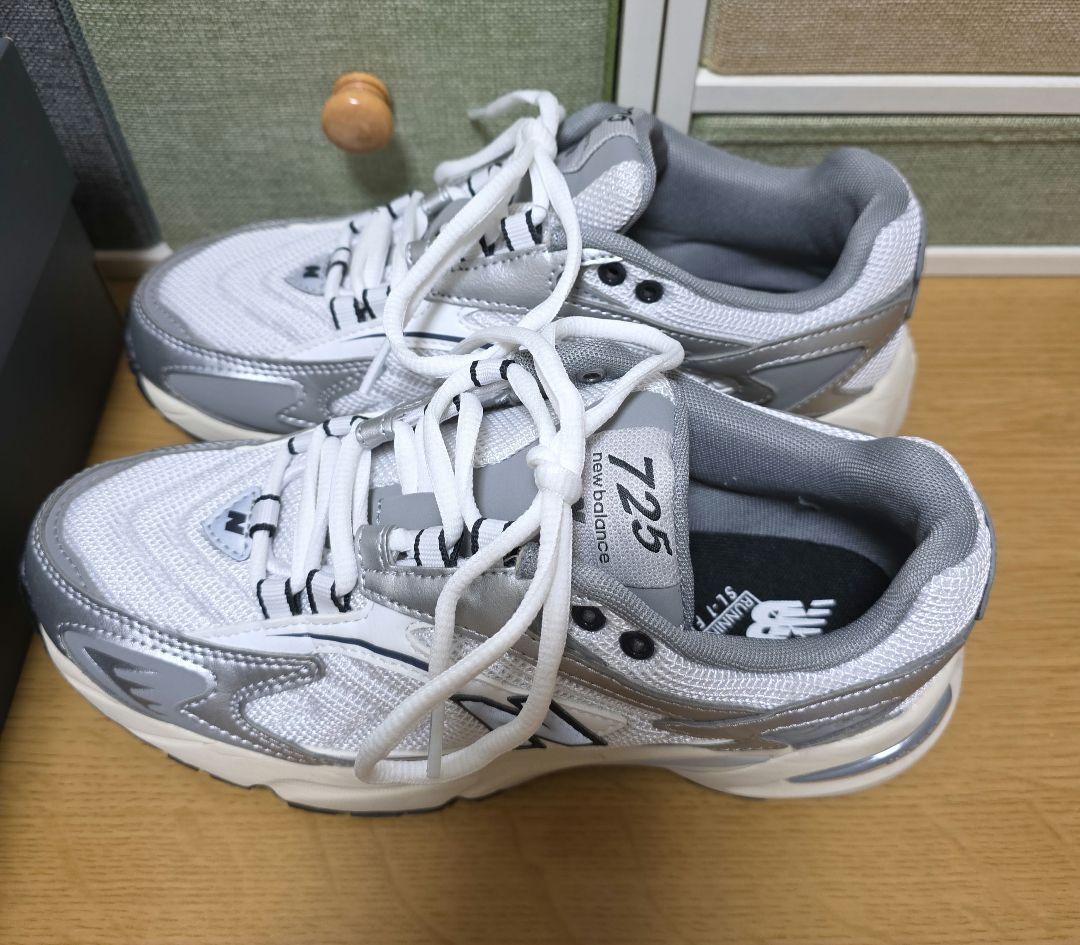 ゆふぷ　ニューバランス　725 シルバーグレー　24センチ