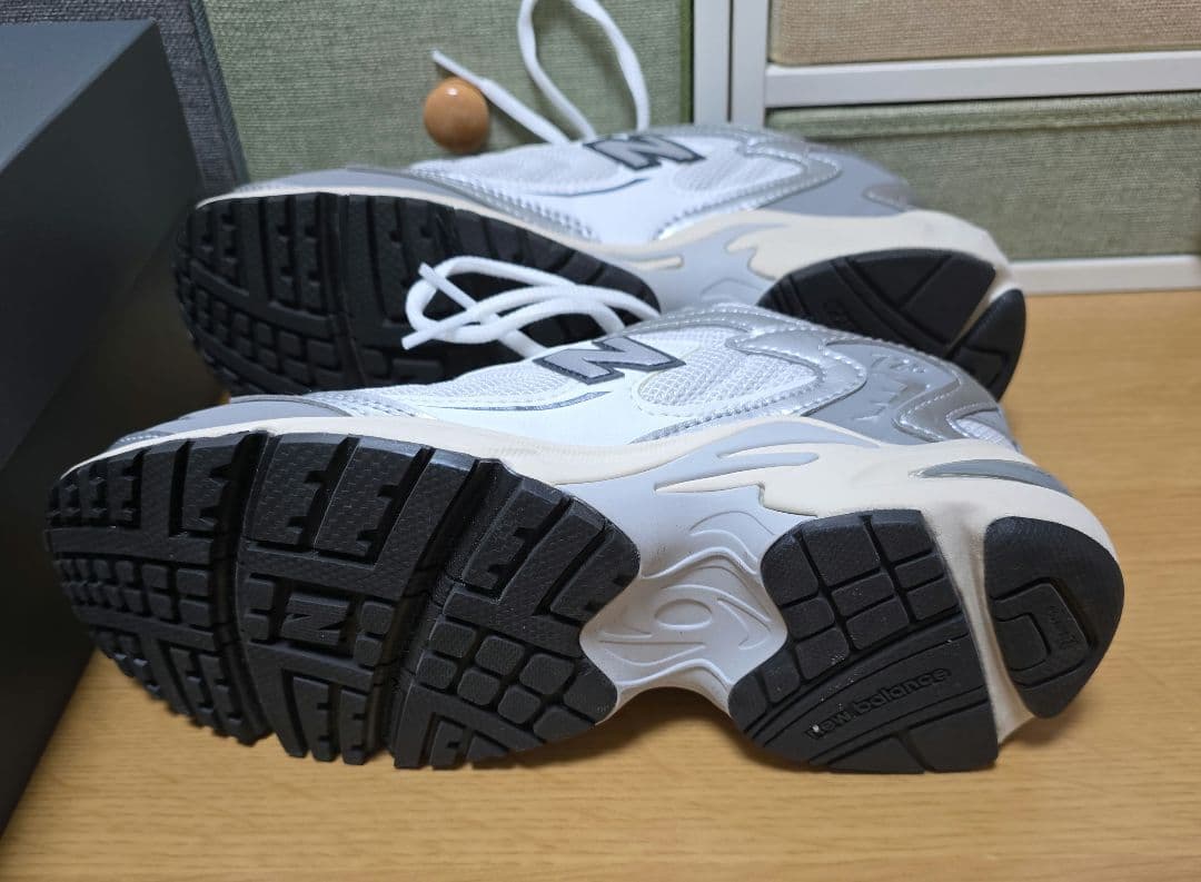 ゆふぷ　ニューバランス　725 シルバーグレー　24センチ