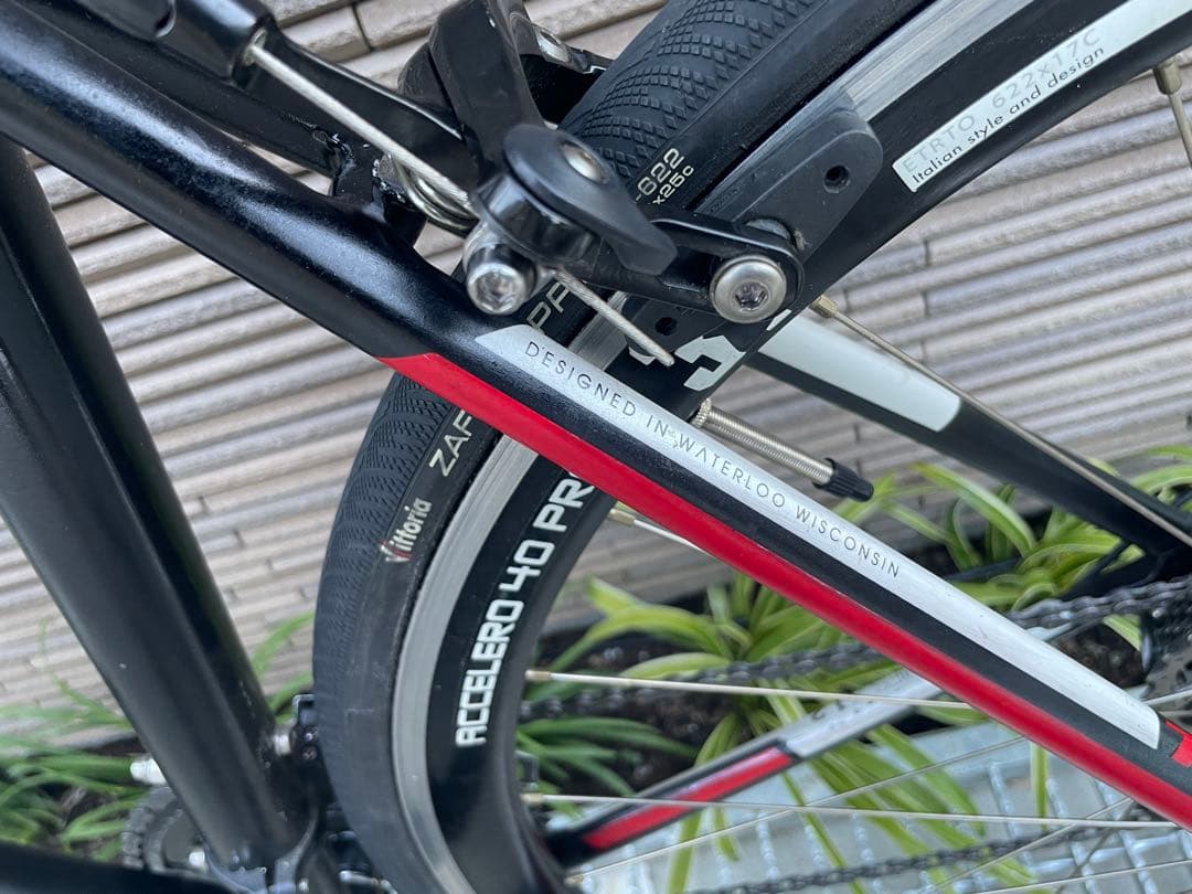 TREK ロードバイク完成車　SRAMコンポ［大阪手渡し歓迎］