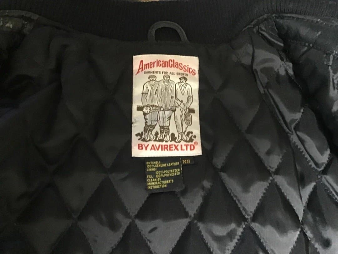 AVIREX ブラックレザー スタジャン　【美品】