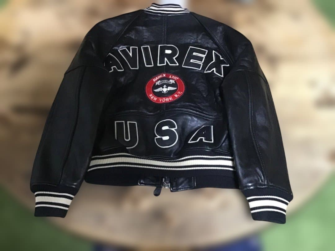 AVIREX ブラックレザー スタジャン　【美品】