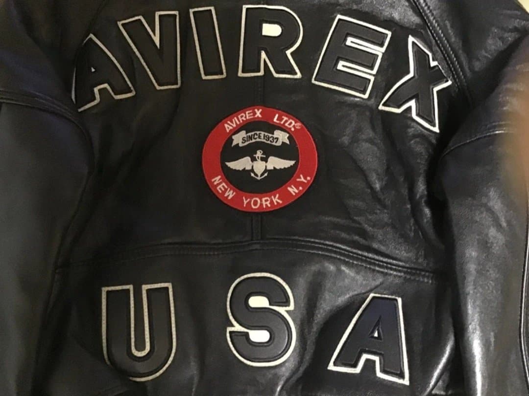 AVIREX ブラックレザー スタジャン　【美品】