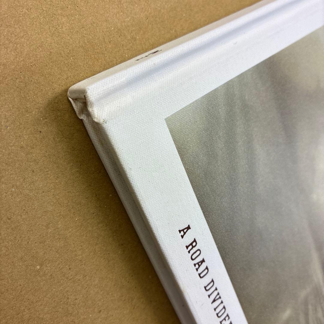 洋書 A ROAD DIVIDED Todd Hido