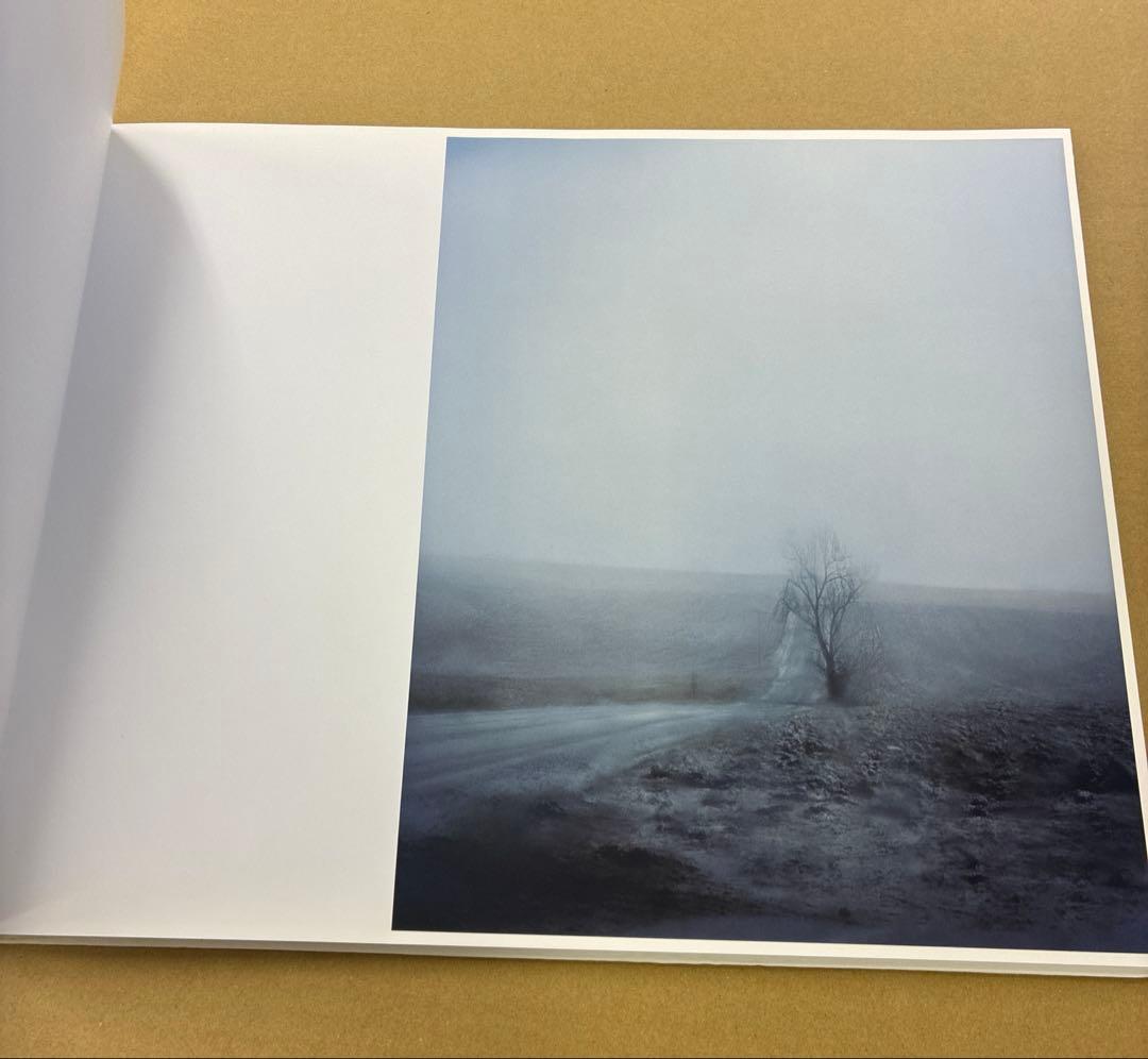 洋書 A ROAD DIVIDED Todd Hido