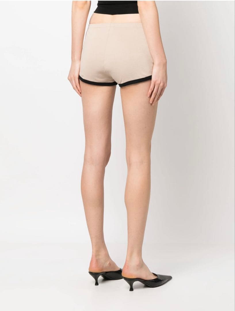 クレージュ　ベージュ コントラスト　ショートパンツ　Courreges