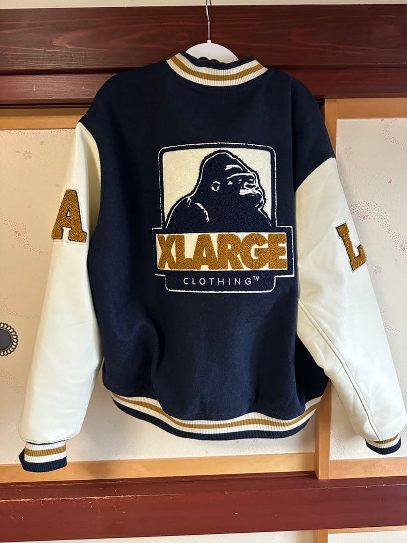 ハ*4様 XLARGE スタジャン ネイビー/ホワイト