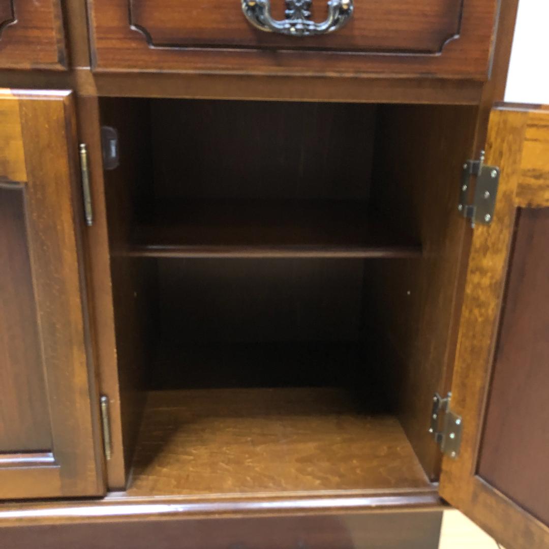 【古家具】カリモク家具 コロニアル ヴィンテージ 食器棚　750709-9