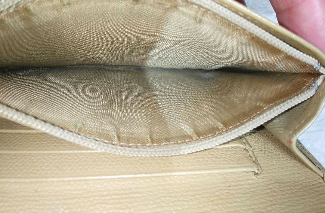 CHANEL長財布　ベェージ　ゴールドレザー　シャネル