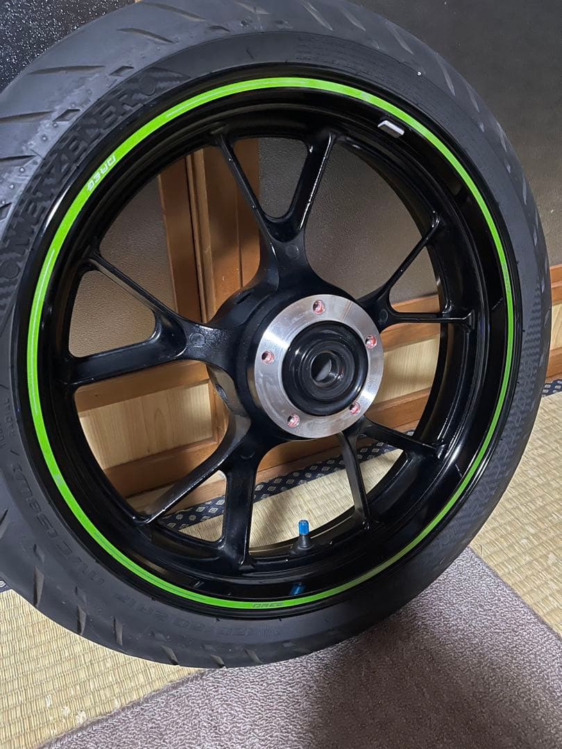 ZRX1200DAEG 純正フロントホイール 美品 タイヤ付き