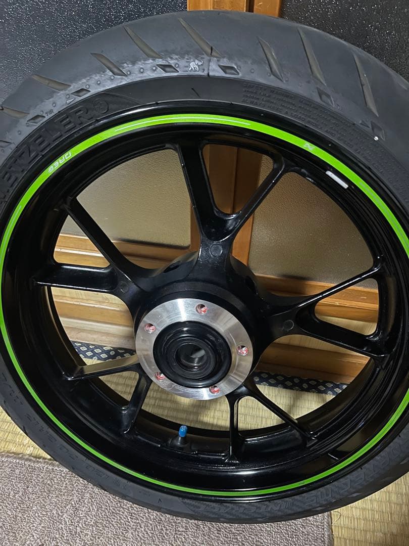 ZRX1200DAEG 純正フロントホイール 美品 タイヤ付き