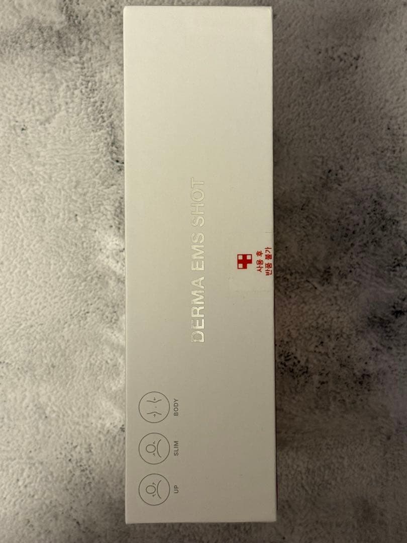 medicube AGE-R DERMA EMS SHOT 美顔器