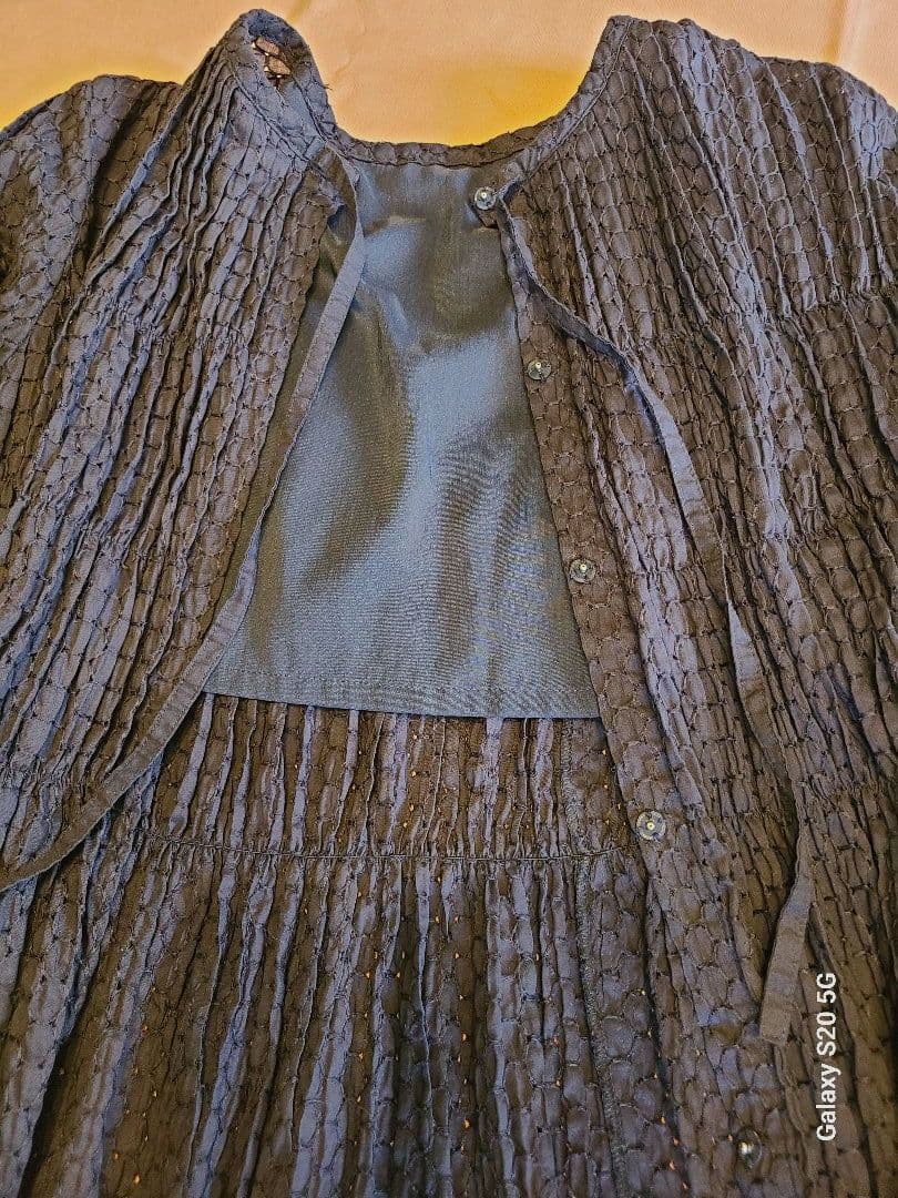 HaaT イッセイミヤケ 紺色前ボタンチュニック／ 羽織 サイズ３