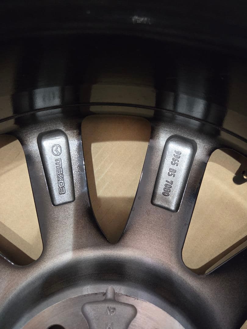 18インチ ブラック 多スポークホイール