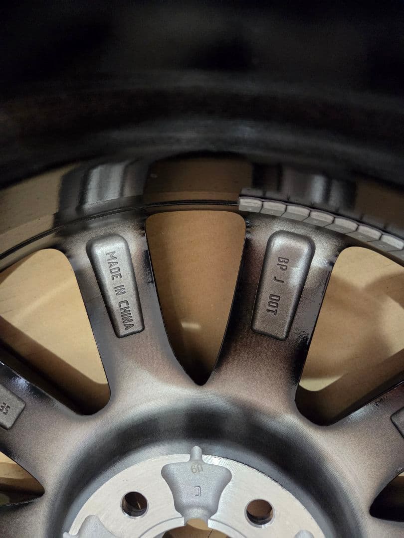 18インチ ブラック 多スポークホイール