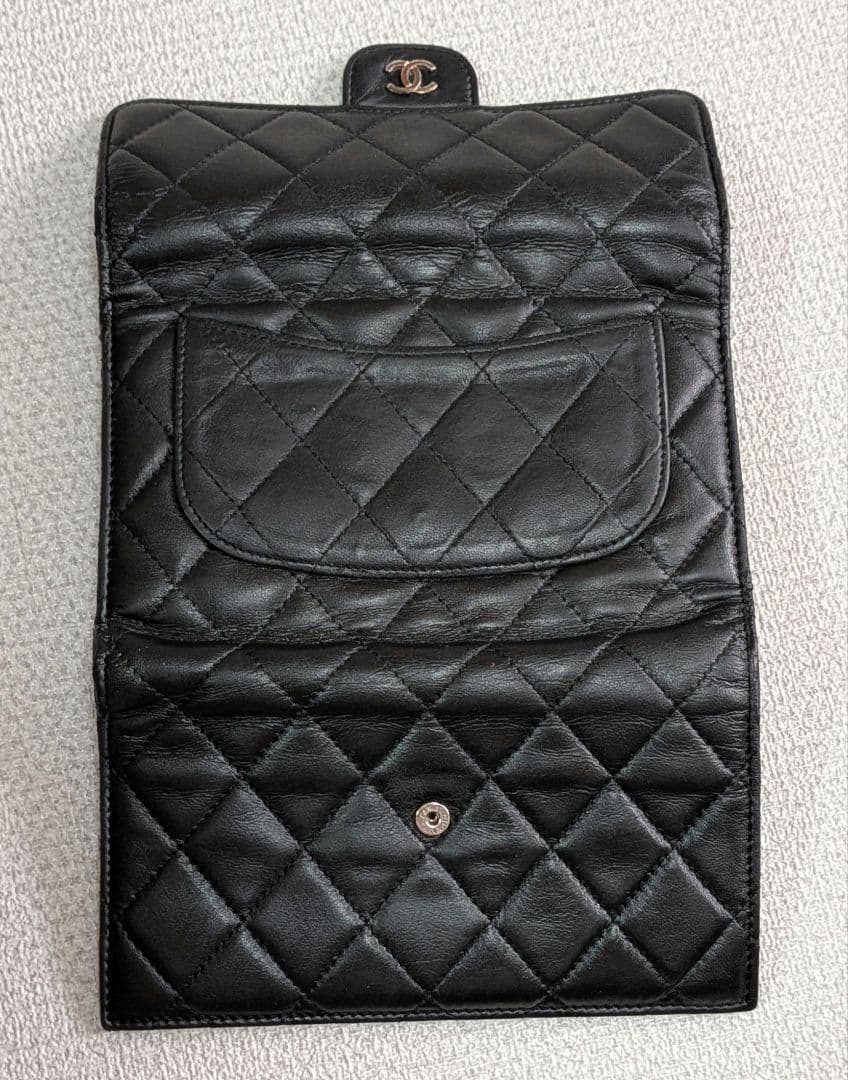シャネル　マトラッセ　黒　三つ折り長財布　ラムスキン　シルバーココ　チェーン
