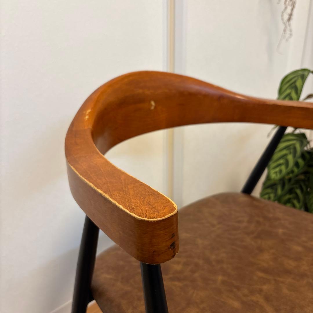 東谷AZUMAYA アームチェア① TEC-63 モダンなダイニングチェア